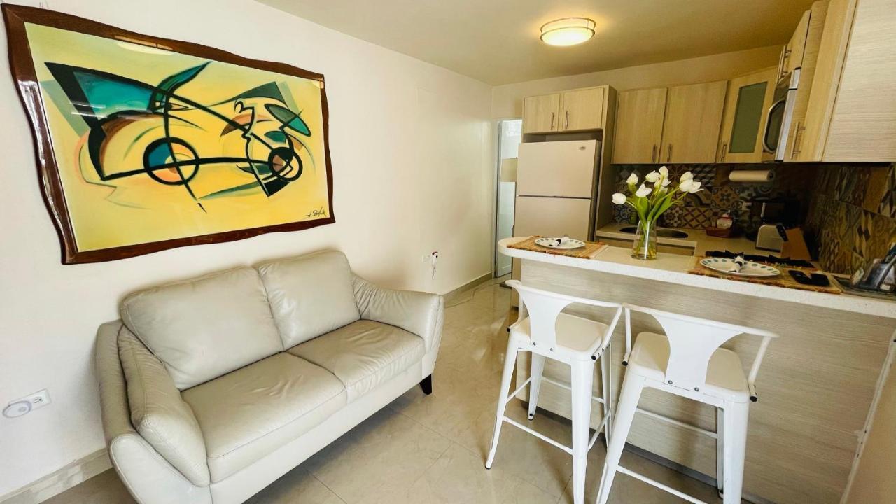 Apartmán Compact Haven With Private Entrance And Free Parking And Laundry Ponce Exteriér fotografie