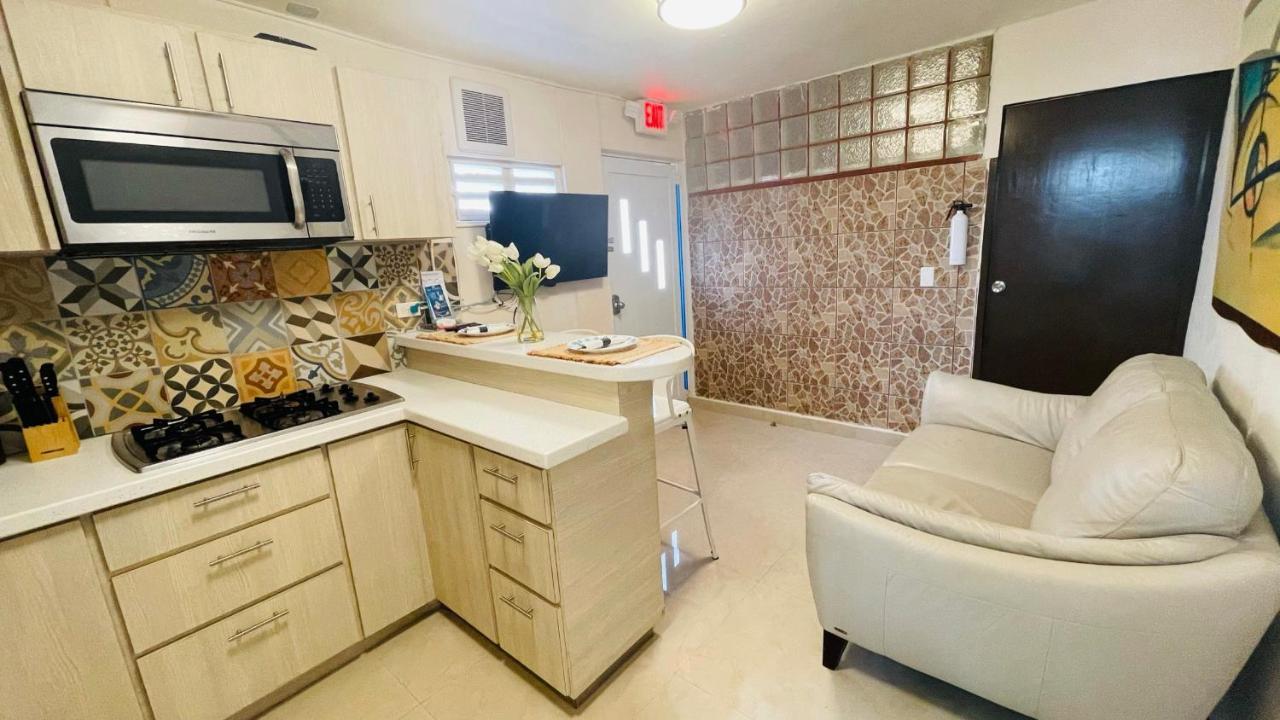 Apartmán Compact Haven With Private Entrance And Free Parking And Laundry Ponce Exteriér fotografie