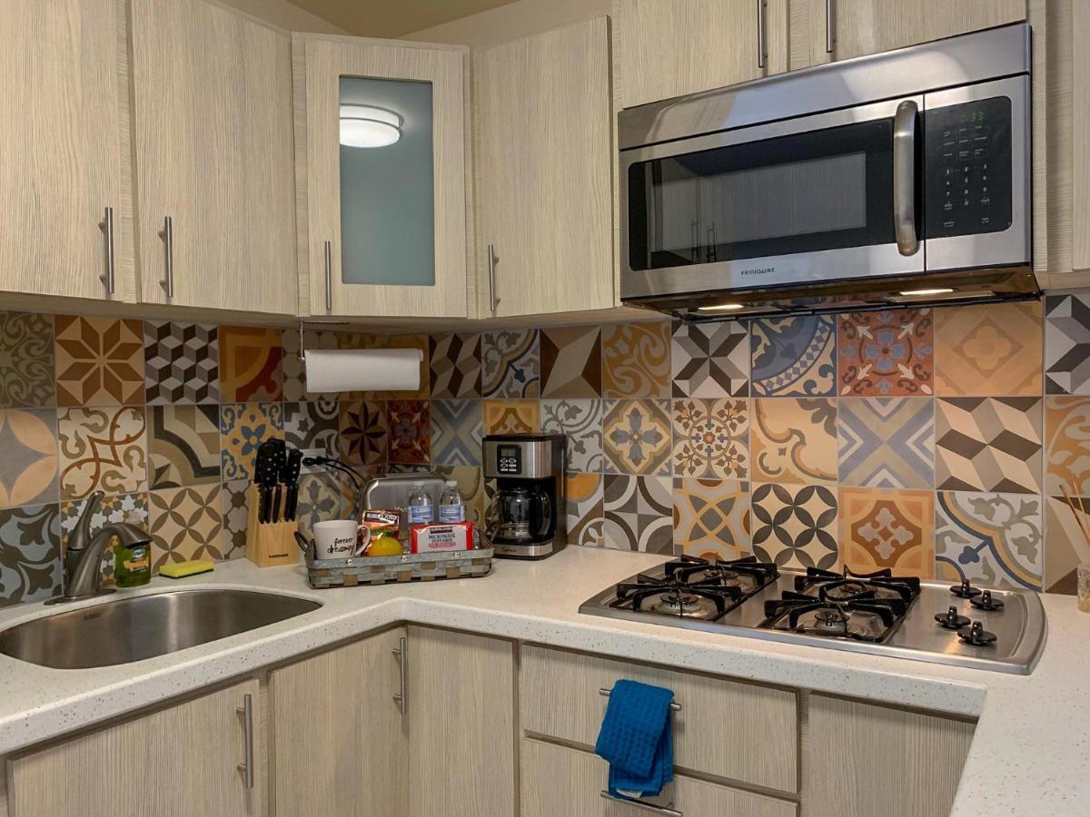Apartmán Compact Haven With Private Entrance And Free Parking And Laundry Ponce Exteriér fotografie